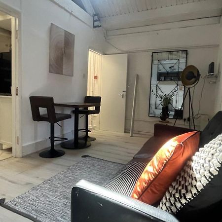 Nifty 2 Bedroom Flat In Goswell Rd London Exterior foto